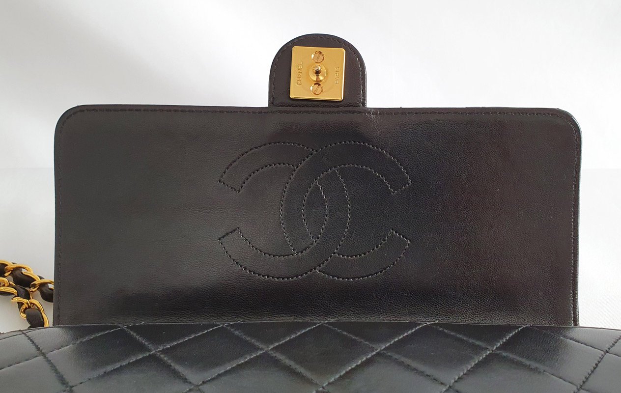 vintage chanel wallet