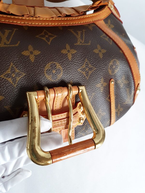 Limited LV Monogram leonor bag (Never used and kept in closet)., By Italy  Station 意大利站