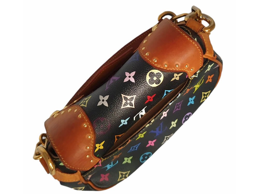 MALU on X: Louis Vuitton Patchwork Bag (2007) - It was called “The most  hideous bag ever”. Created by Marc Jacobs, it consists of fifteen LV bags  in one. Only 24 were